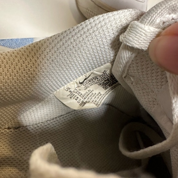 Women’s Nike Air Force 1’s - Picture 3 of 5